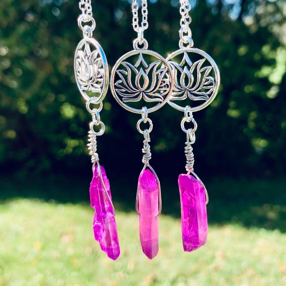 Purple Aura Quartz Lotus Crystal Necklace - Picture 4 of 5